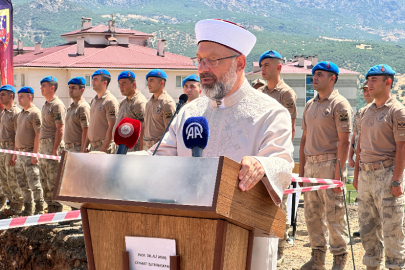 Diyanet İşleri Başkanı Erbaş: Camilerimiz, milletimizin adeta sığınma mekanları olmuş