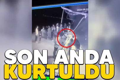 İskele ile gemi arasındaki boşluktan denize düşen çocuğu babası ve çevredekiler kurtardı