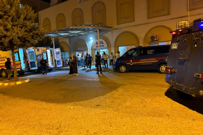Otomobil, uygulama yapan ekiplerin arasına daldı; 2'si polis, 1’i bekçi 6 yaralı