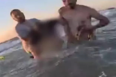 Engelli arkadaşının suda kaybolduğu anları görüntüledi