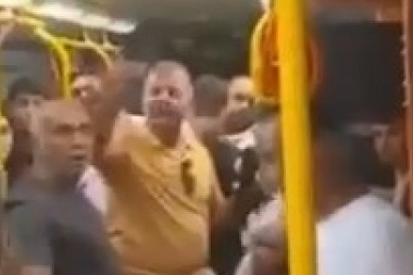 Bursa'da metroda yer verme kavgası