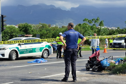Hatay’da Trafik Kazası: 8,5 Aylık Hamile Kadın ve 5 Yaşındaki Kızı TIR’ın Çarpması Sonucu Hayatını Kaybetti