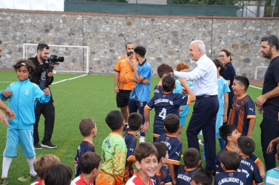 Ümraniye'de 'Minik Kramponlar Futbol Turnuvası' düzenlendi
