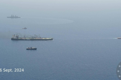 Husilerin vurduğu tanker, başarılı şekilde kurtarıldı