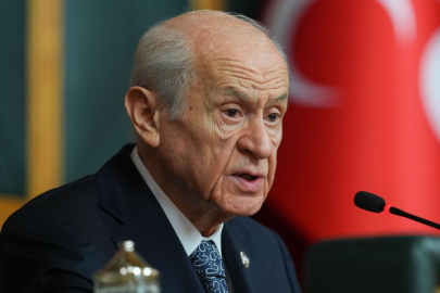Bahçeli: Anayasanın ilk 4 maddesine şaşı bakanlar ve şaibeli tavır gösterenler bizim için yok hükmündedir