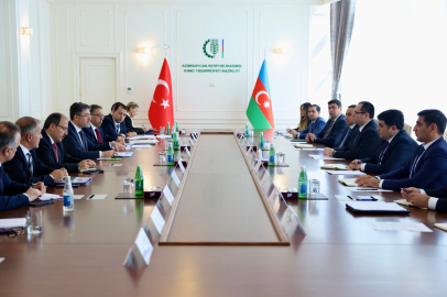 Bakan Yumaklı, Azerbaycan Tarım Bakanı Memmedov ile bir araya geldi
