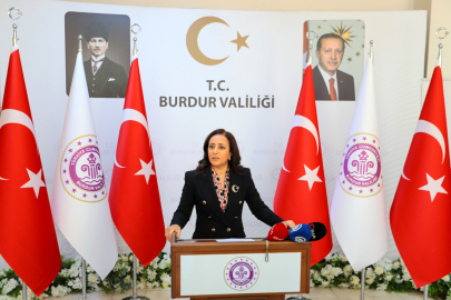 Burdur'un ilk kadın valisi göreve başladı