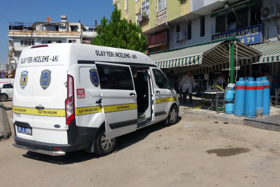 Yarı çıplak halde balkondan düşüp, öldü