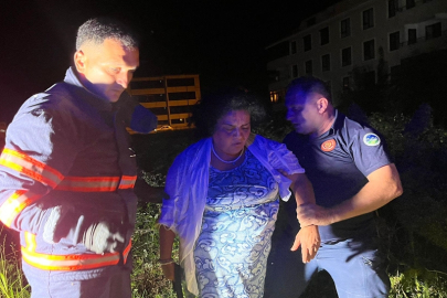 Toplamak istediği diken ucu otlarının arasına yuvarlanıp mahsur kaldı