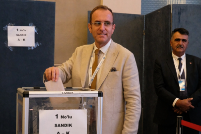 Geleneksel Türk Okçuluk Federasyonu'nda Cengiz Toksöz yeniden başkan seçildi