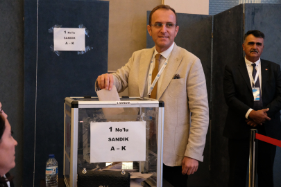 Geleneksel Türk Okçuluk Federasyonu'nda Cengiz Toksöz yeniden başkan seçildi