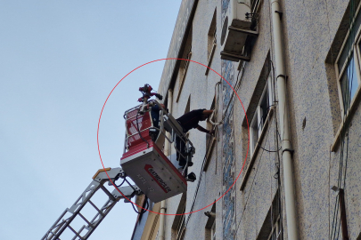 Polis, kayıp olan Esranur’u bulmak için iş yerine itfaiye merdiveniyle girdi