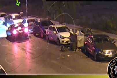 Çay kaşığı ile otomobilin kapısını açıp çalan şüpheli yakalandı
