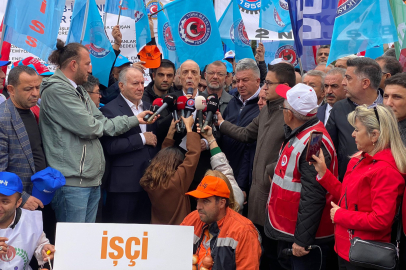 İşçi sendikalarından bakanlık önünde basın açıklaması