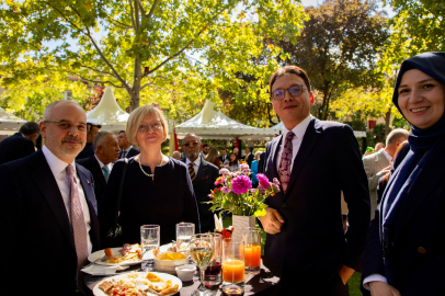 Bakan Yardımcısı Bozay: Almanya ile 60 milyar avro ticaret hacmini hedefliyoruz