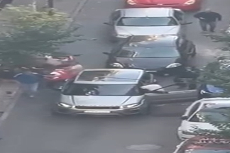 Şişli'de yol verme kavgasında silah çekti; o anlar kamerada