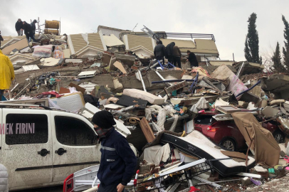 Depremde 76 kişinin öldüğü bina için 8 kamu görevlisine soruşturma