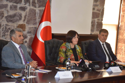 Bakan Yardımcısı Varank: İzmir Körfezi Eylem Planı, 'Mavi bir İzmir Körfezi' vizyonuyla yürütülecek