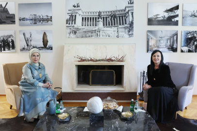 Emine Erdoğan, Arnavutluk Başbakanı Edi Rama'nın eşi Linda Rama ile bir araya geldi