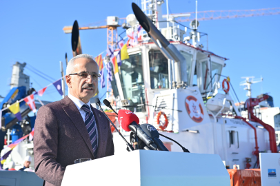 Bakan Uraloğlu: 9 ayda boğazlarda 37 bin 128 gemiye kılavuzluk yapıldı