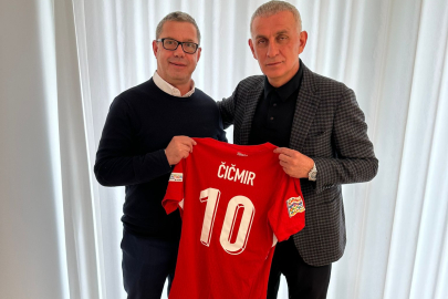 TFF Başkanı Hacıosmanoğlu, Slovenya Futbol Federasyonuna ziyarette bulundu