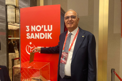 Mehmet Akif Üstündağ tekrar Voleybol Federasyonu başkanı seçildi