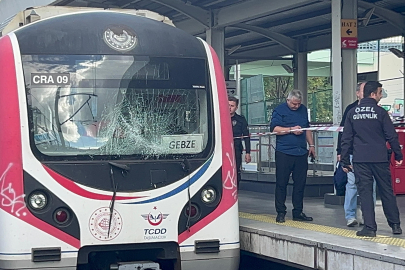 Marmaray'da raylara atlayan bir kişi hayatını kaybetti