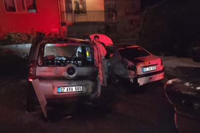 Polis memurunun aracı kundaklandı