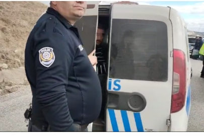 Polisin takibiyle yakalanan ehliyetsiz sürücü adliyede
