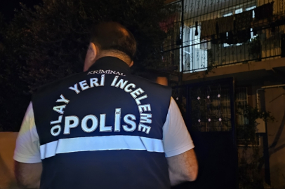 Uykudaki annesini ve anneannesini öldürdü; babasını ağır yaraladı