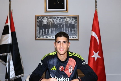 Beşiktaş, genç kaleci Mehmet Tuğra Yeşilyurt ile profesyonel sözleşme imzaladı