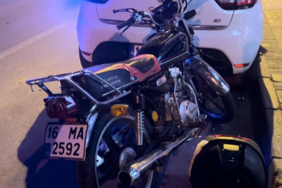 Bursa'da motosiklet yola atlayan yayaya çarptı