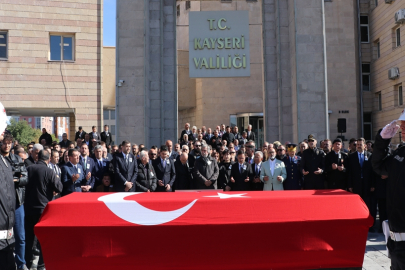 Hayatını kaybeden eski Milli Savunma Bakanı Çakmakoğlu için tören