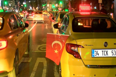 Taksiciler, Ankara'da düzenlenen terör saldırısını kınamak için konvoy yaptı