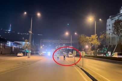 Bursa'da ekipleri görünce ters şeritten kaçtı