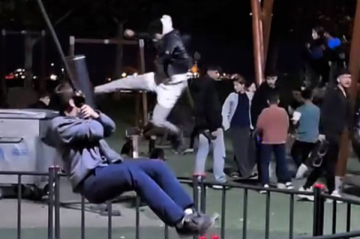 Avcılar'da parkta kamu malına zarar veren ve görevlilere saldıran 3 kişi yakalandı
