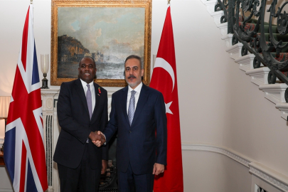 Bakan Fidan, İngiltere Dışişleri Bakanı Lammy ile bir araya geldi