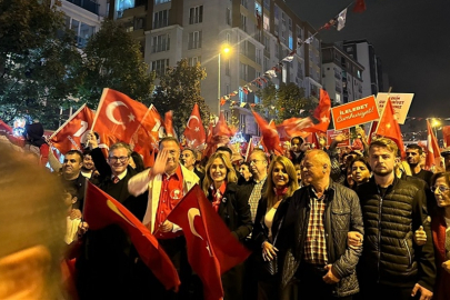 Beylikdüzü'nde Cumhuriyet’in 101’inci yıl kutlamaları Gökhan Türkmen konseriyle son buldu