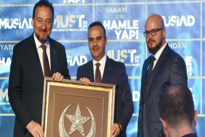 Bakan Kacır: Tereddüt etmeden milli teknoloji hamlesini gerçekleştirmek zorundayız