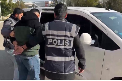 Maçta İstiklal Marşı okunurken ayağa kalkmayan 2 kişiye gözaltı