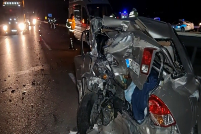 Kırıkkale’de ambulans ve iki otomobil çarpıştı; 1 ölü, 5 yaralı