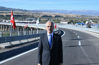 Bakan Uraloğlu: 177 kilometre 'motorcu dostu' bariyer montajı yaptık