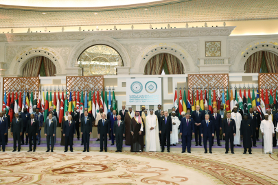 Cumhurbaşkanı Erdoğan, Riyad’da liderlerle aile fotoğrafı çekimine katıldı