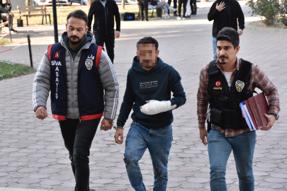 Sivas’taki pompalı tüfekli cinayetin şüphelisi adliyede