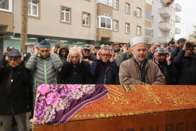 Evinde ölü bulunan Begüm hemşire, rahatsızlanınca ihbarda bulunup, kapıyı açık bırakmış