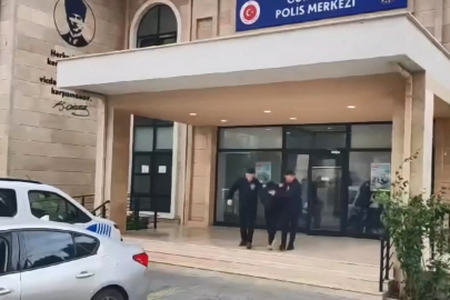 Beylikdüzü’nde AK Parti İlçe Başkanlığı’nın camlarını taşla kırıp kaçan şüpheli yakalandı