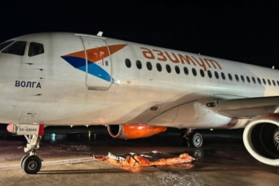Antalya'da iniş sırasında motoru yanan yolcu uçağına rekor sürede müdahale