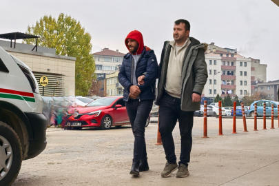 25 yıl hapisle aranan firari hükümlü, evindeki gizli bölmede yakalandı