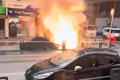 Sultangazi'de İSKİ'nin kazı çalışması sırasında elektrik kabloları koptu