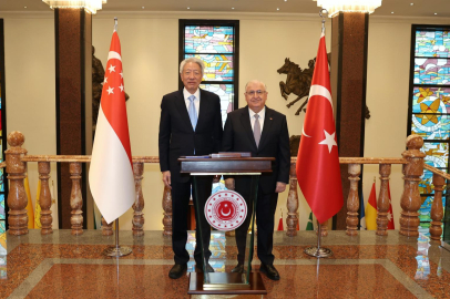 Bakan Güler, Singapur Ulusal Güvenlikten Sorumlu Bakan Hean ile görüştü